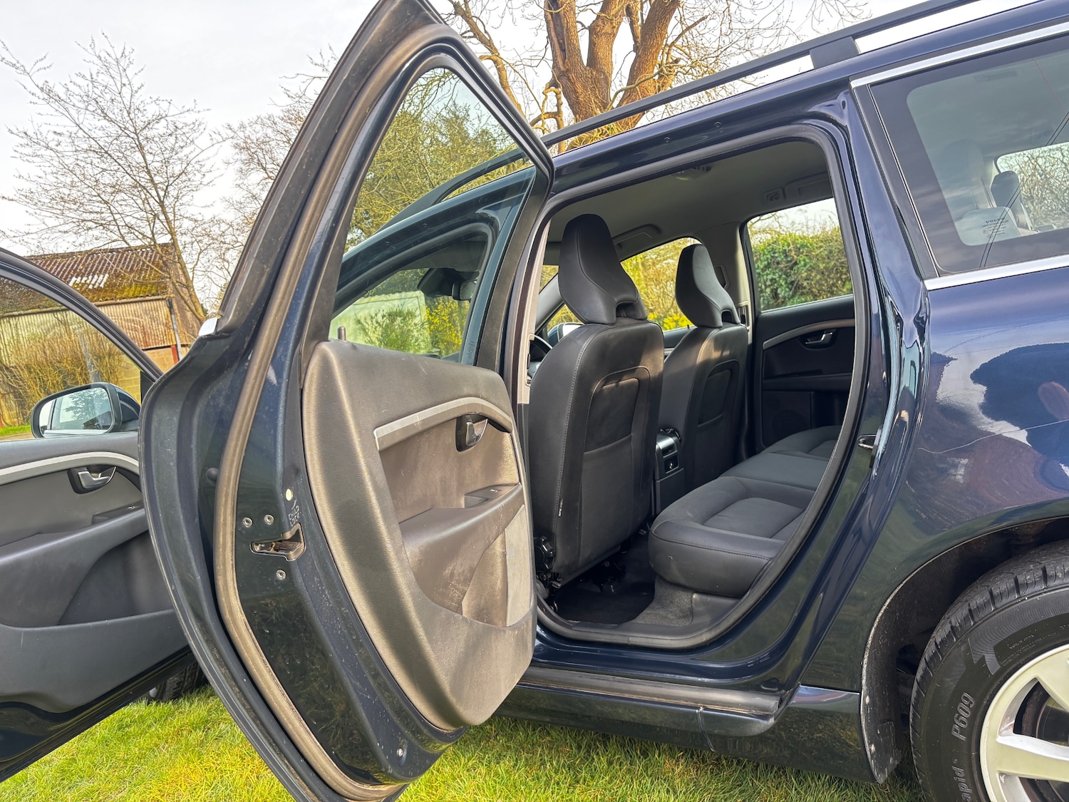 Used Volvo V70 2013 for sale - 77962256: Photo 41