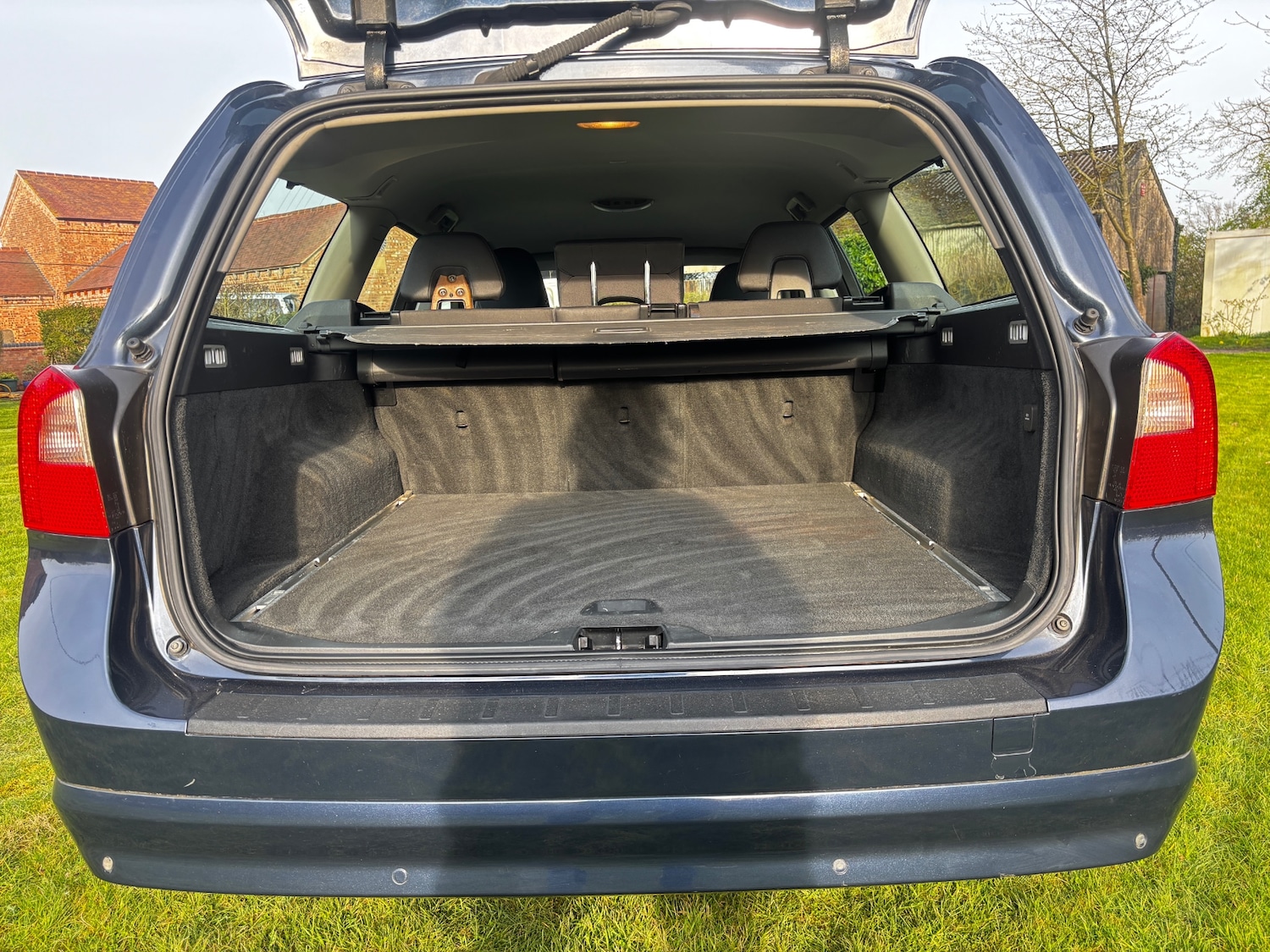 Used Volvo V70 2013 for sale - 77962256: Photo 42