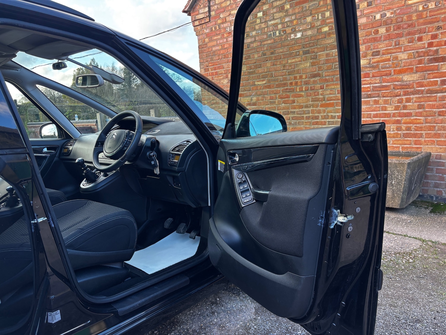 Used Citroen Grand C4 Picasso 2013 for sale - 77812975: Photo 36