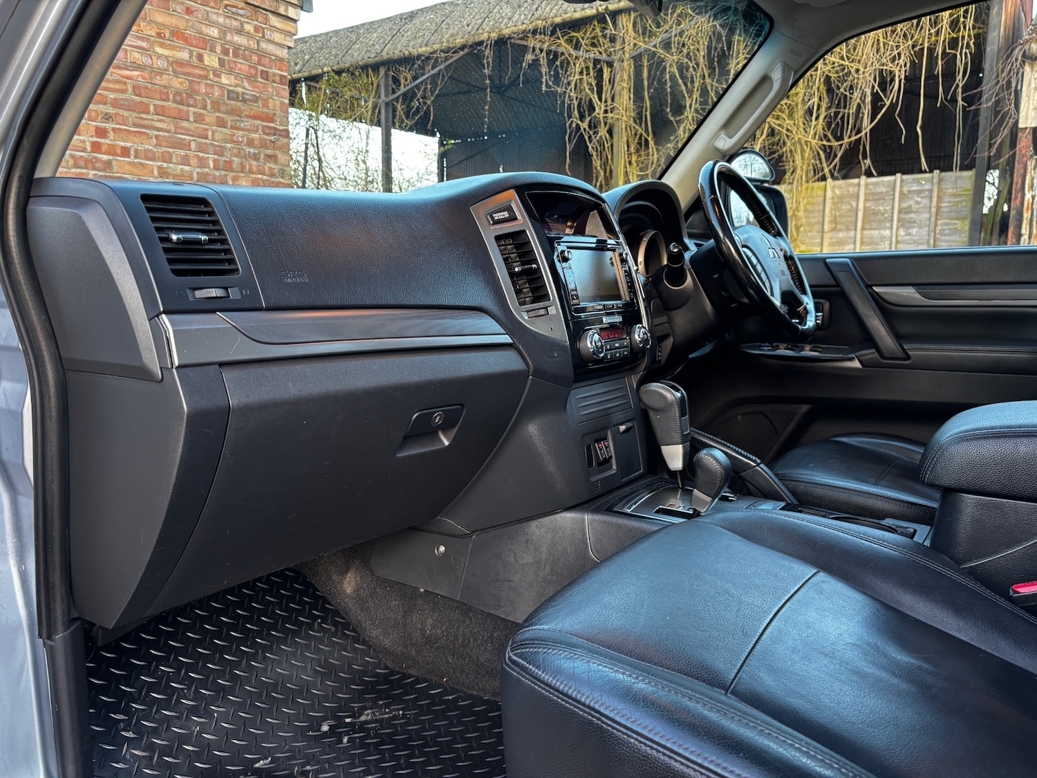 Used Mitsubishi Shogun 2018 for sale - 77818023: Photo 16