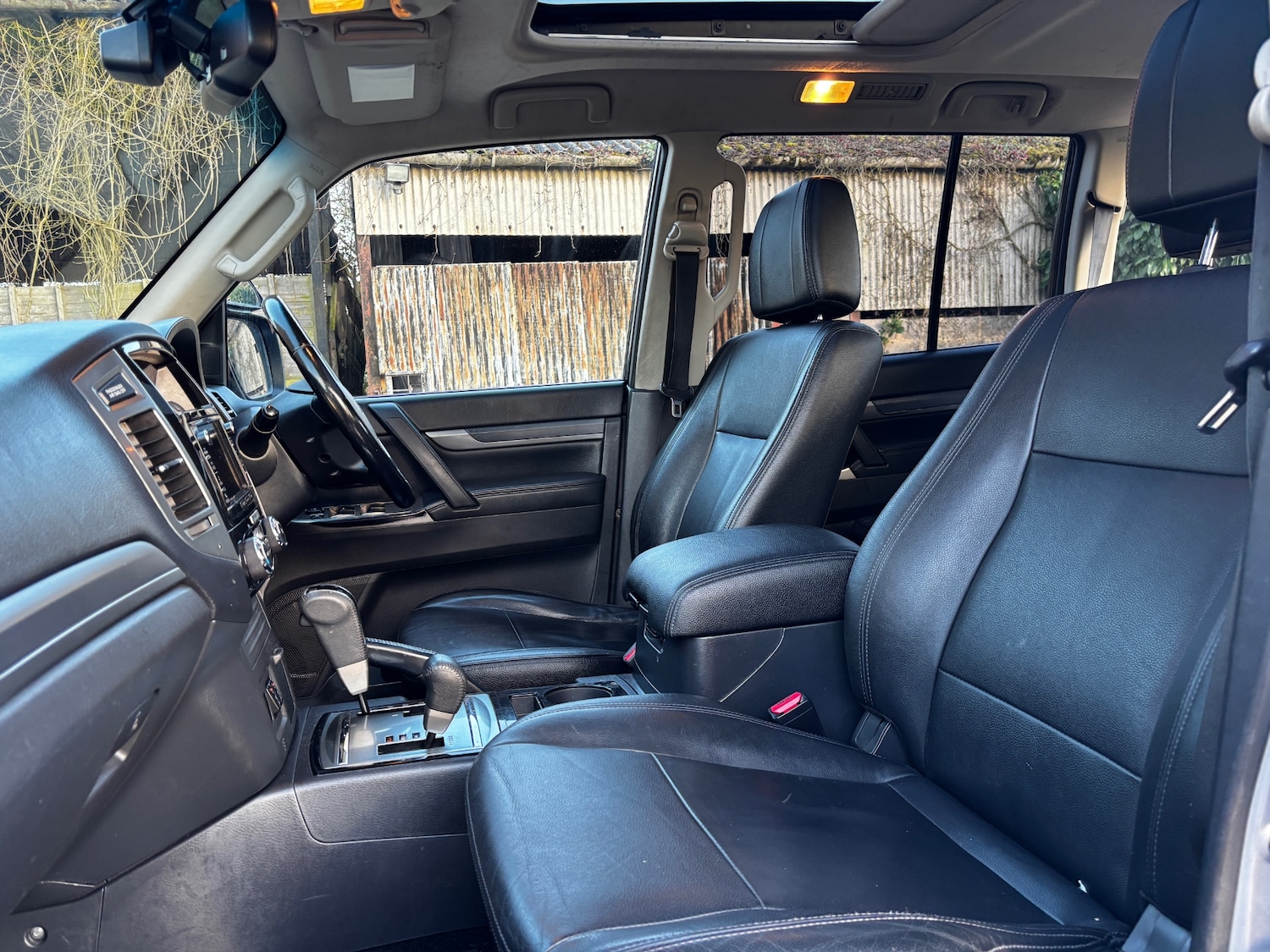 Used Mitsubishi Shogun 2018 for sale - 77818023: Photo 17