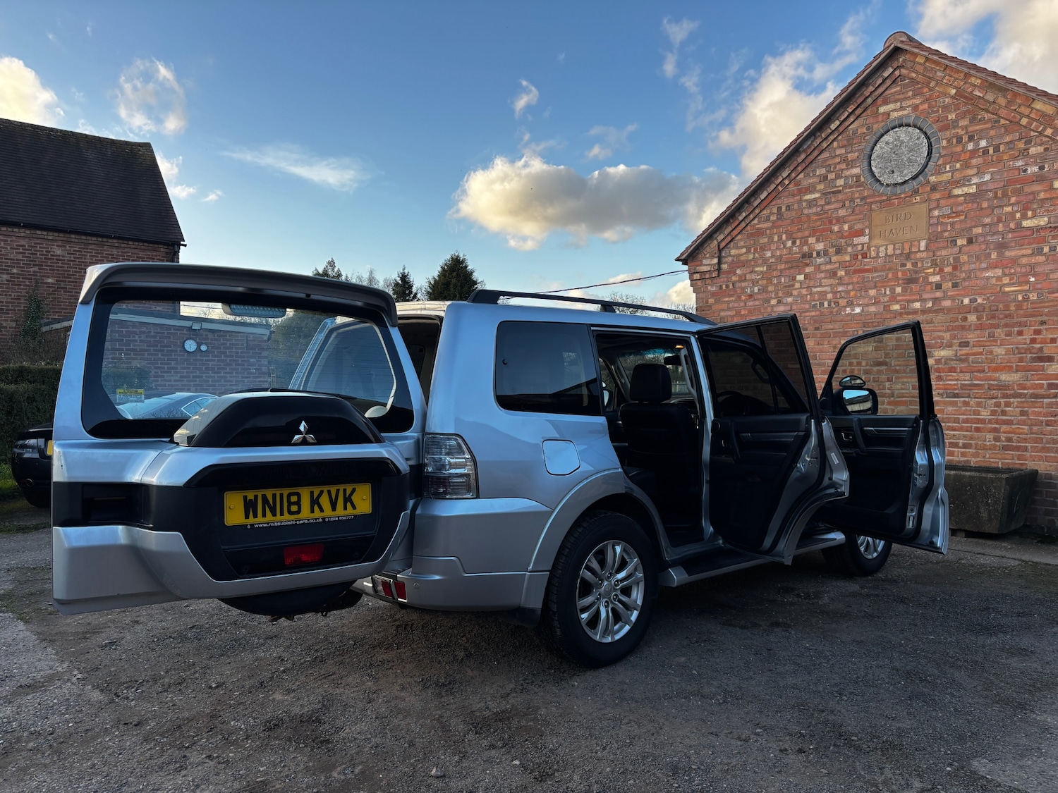 Used Mitsubishi Shogun 2018 for sale - 77818023: Photo 24