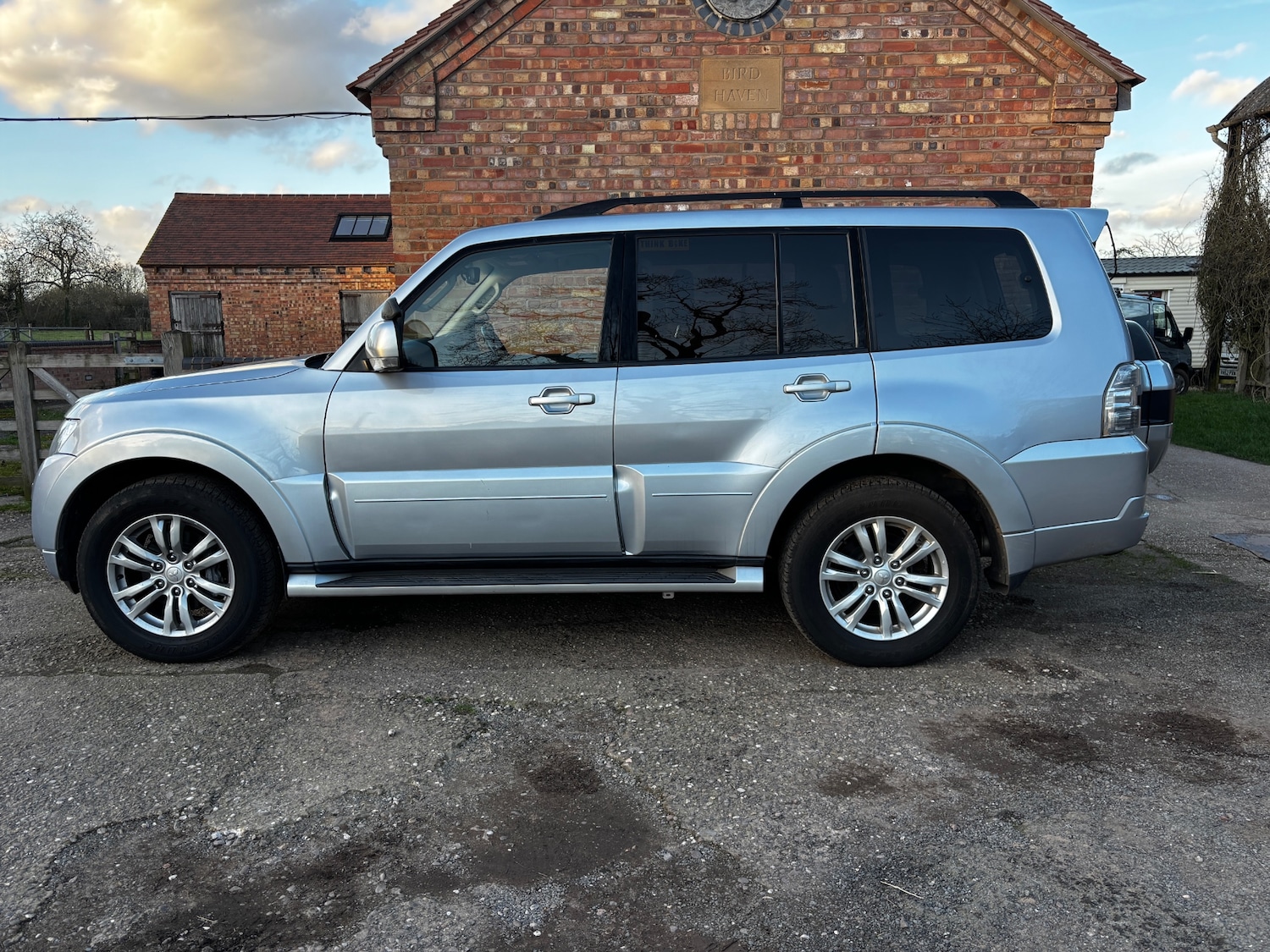 Used Mitsubishi Shogun 2018 for sale - 77818023: Photo 6