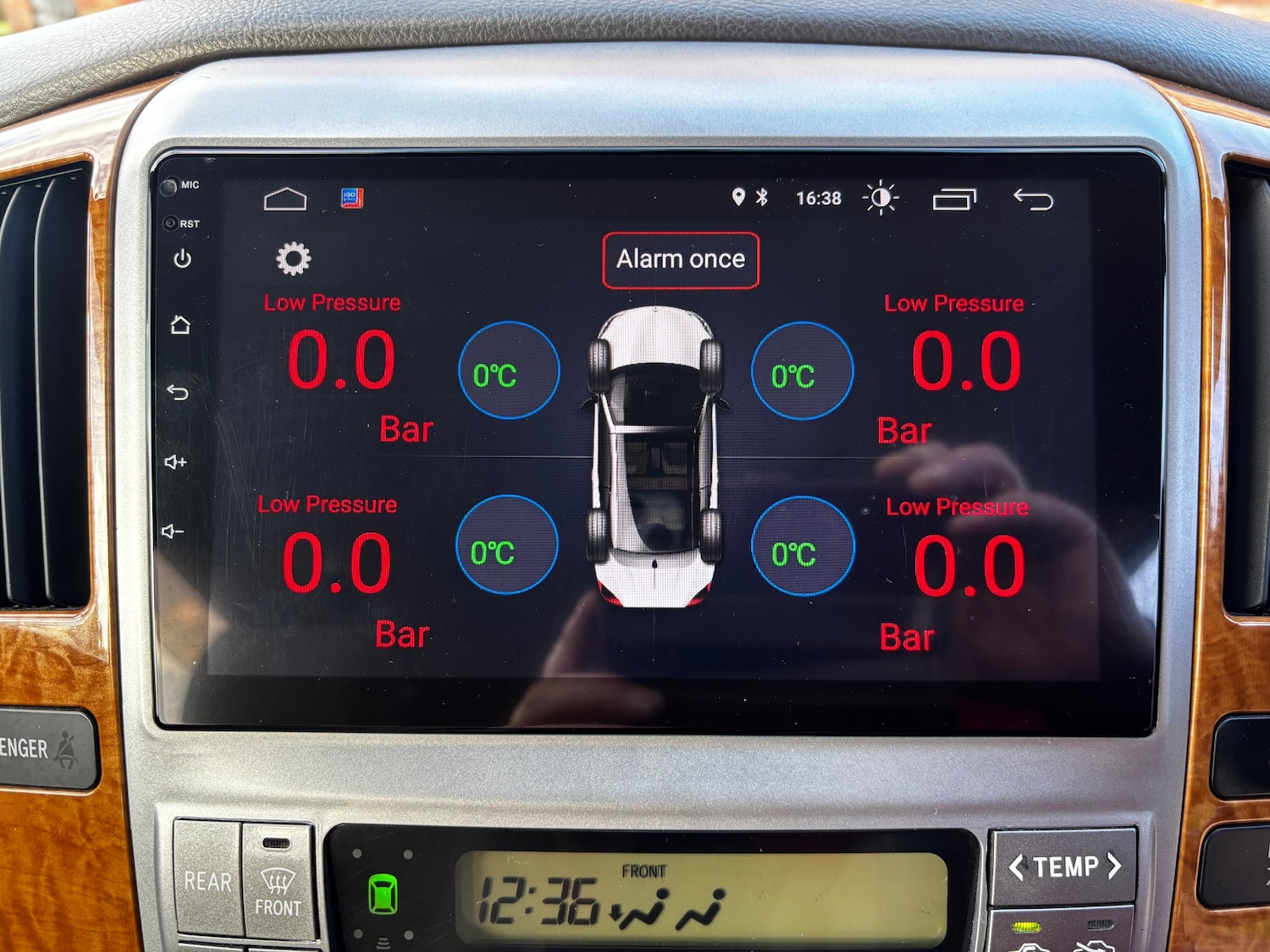 Used Toyota Alphard 2023 for sale - 77827728: Photo 32