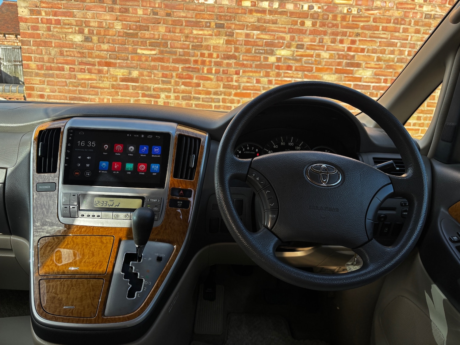 Used Toyota Alphard 2023 for sale - 77827728: Photo 41