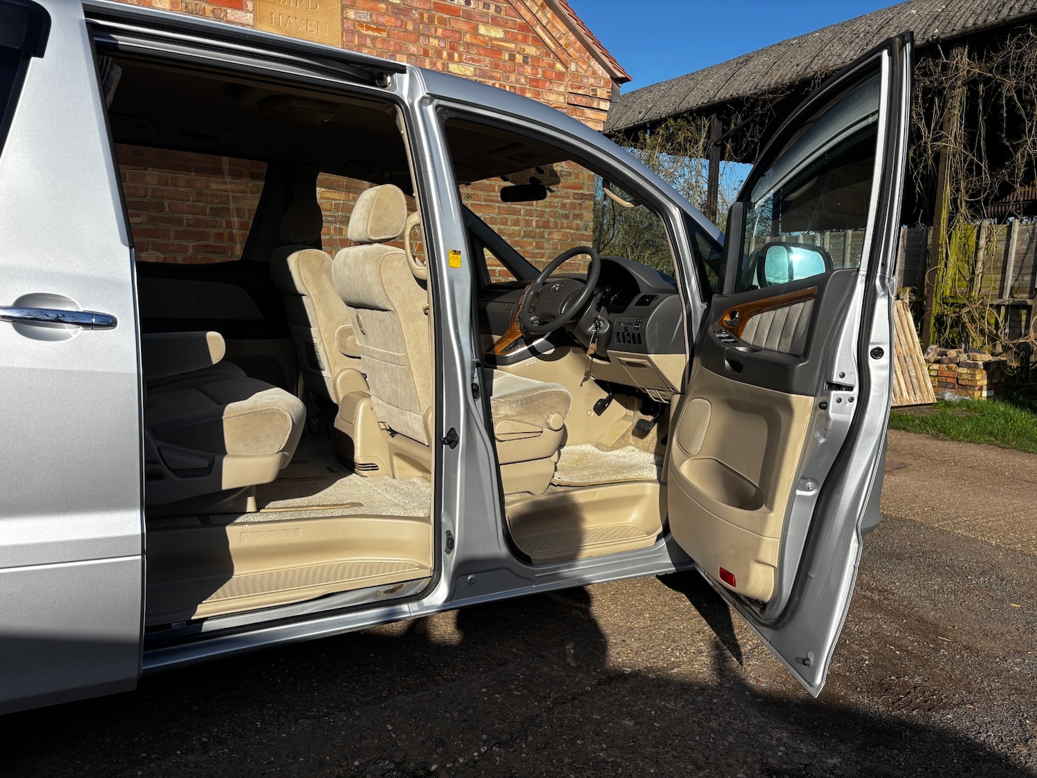 Used Toyota Alphard 2023 for sale - 77827728: Photo 7