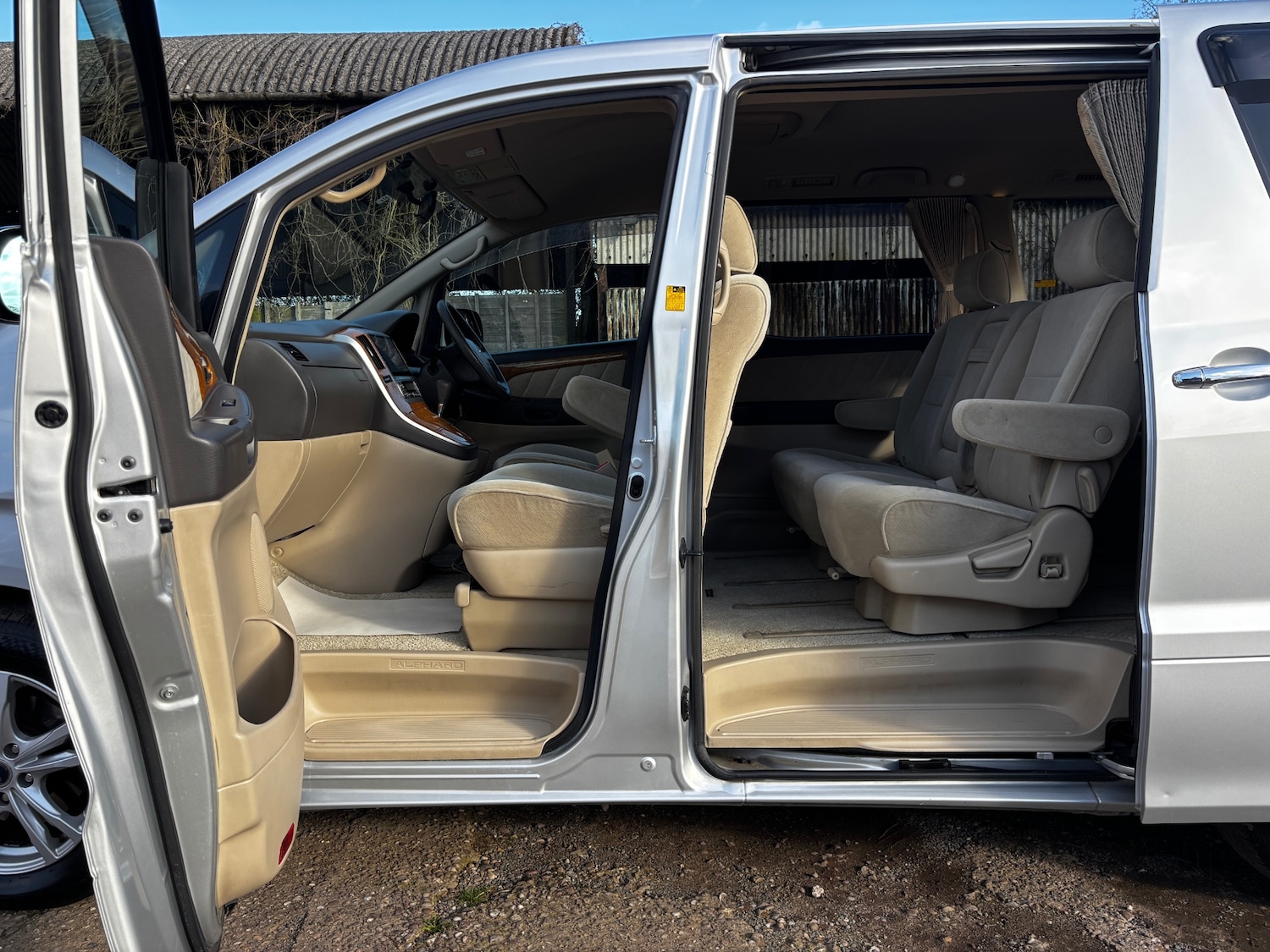 Used Toyota Alphard 2023 for sale - 77827728: Photo 8