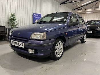 Used Renault Clio 1994 for sale - 79507839: Photo