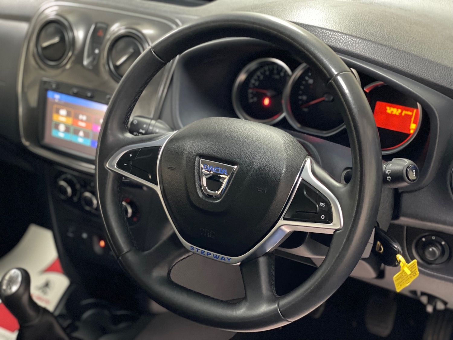 Used Dacia Sandero Stepway 2020 for sale - 76461511: Photo 8