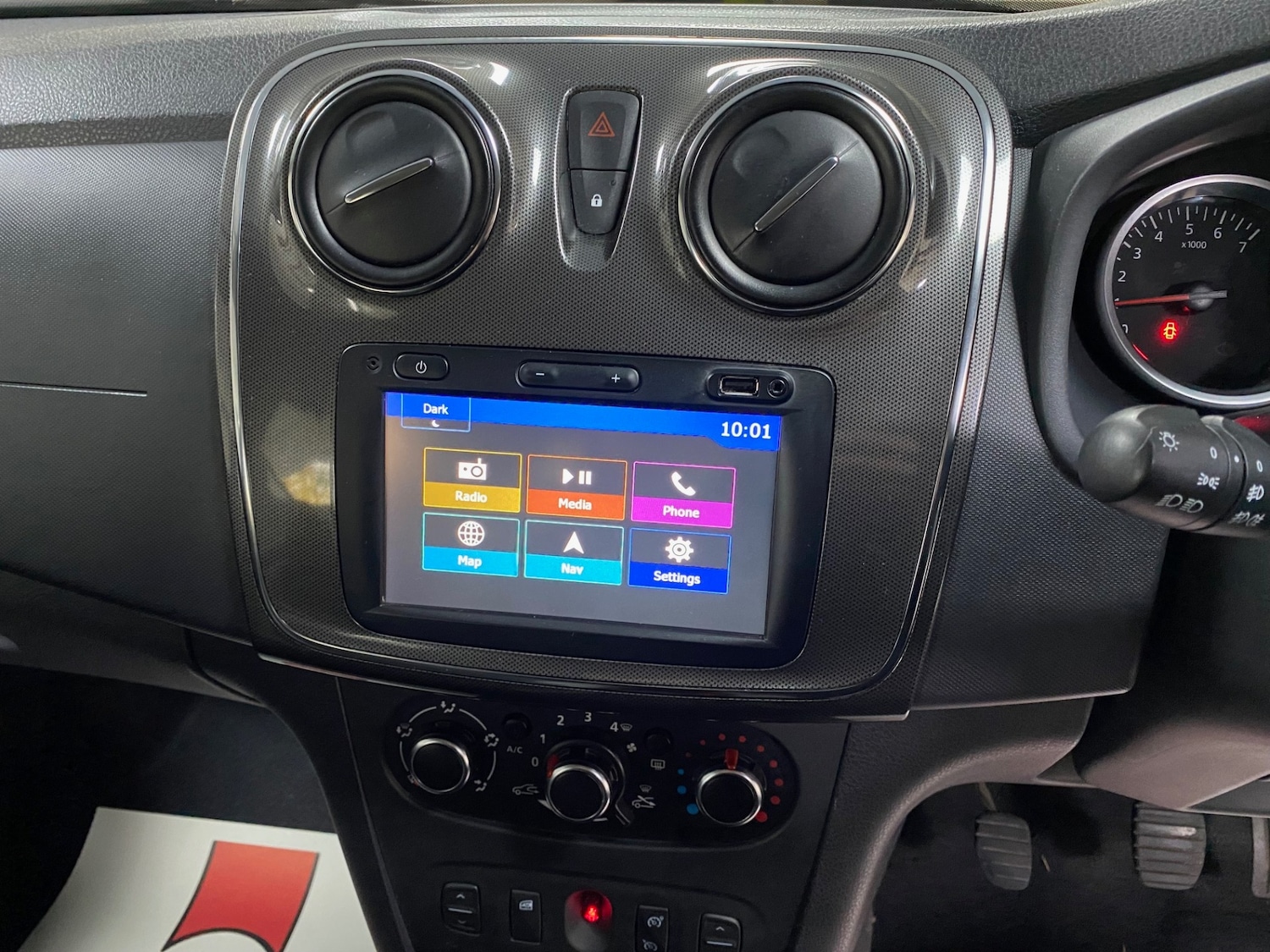 Used Dacia Sandero Stepway 2020 for sale - 76461511: Photo 9