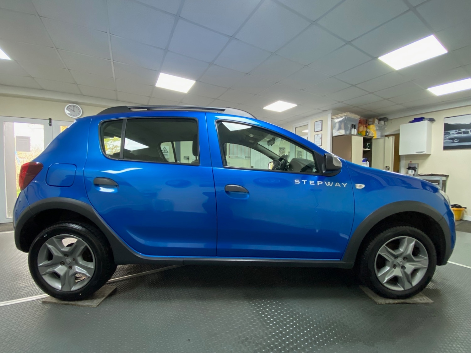 Used Dacia Sandero Stepway 2020 for sale - 77336095: Photo 5