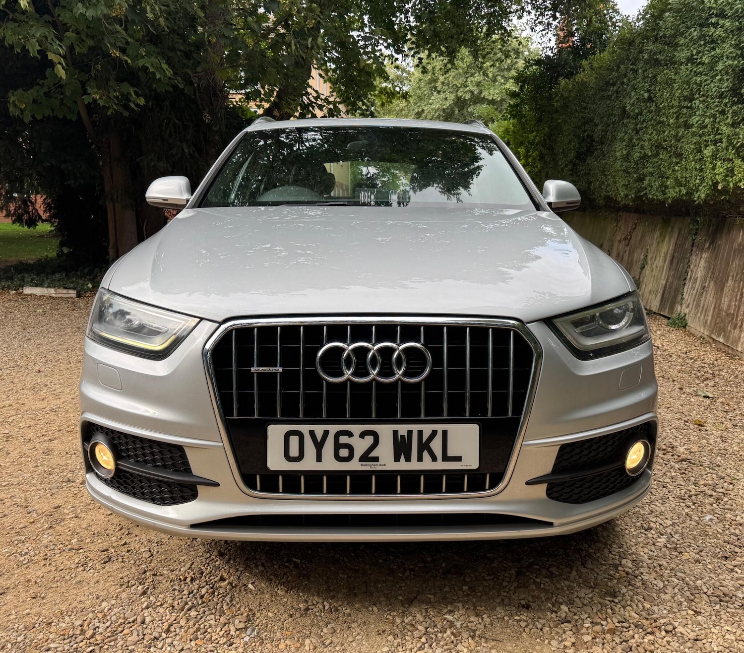 Used Audi Q3 for sale - 76550615: Photo 2