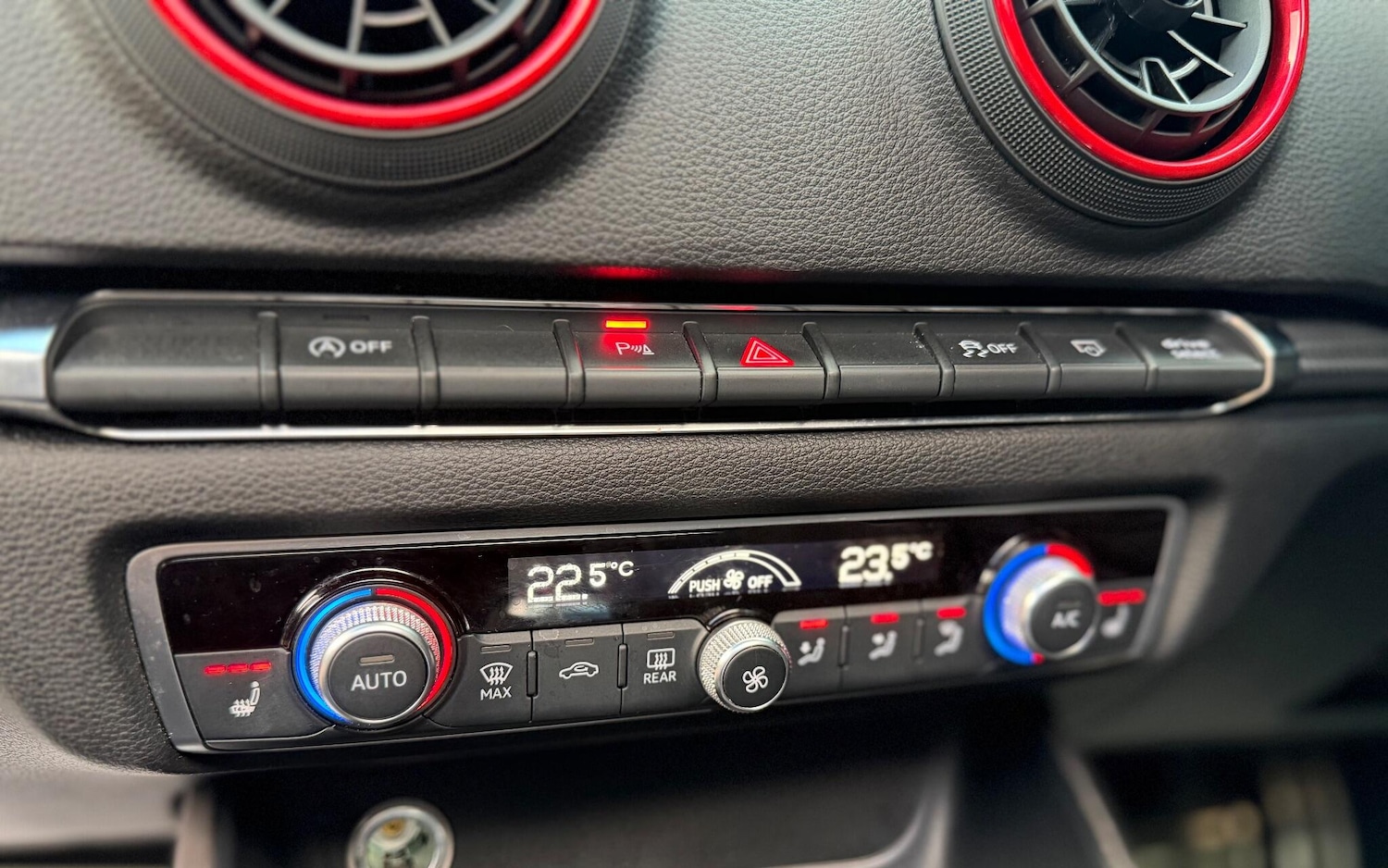 Used Audi RS3 2018 for sale - 76990035: Photo 22