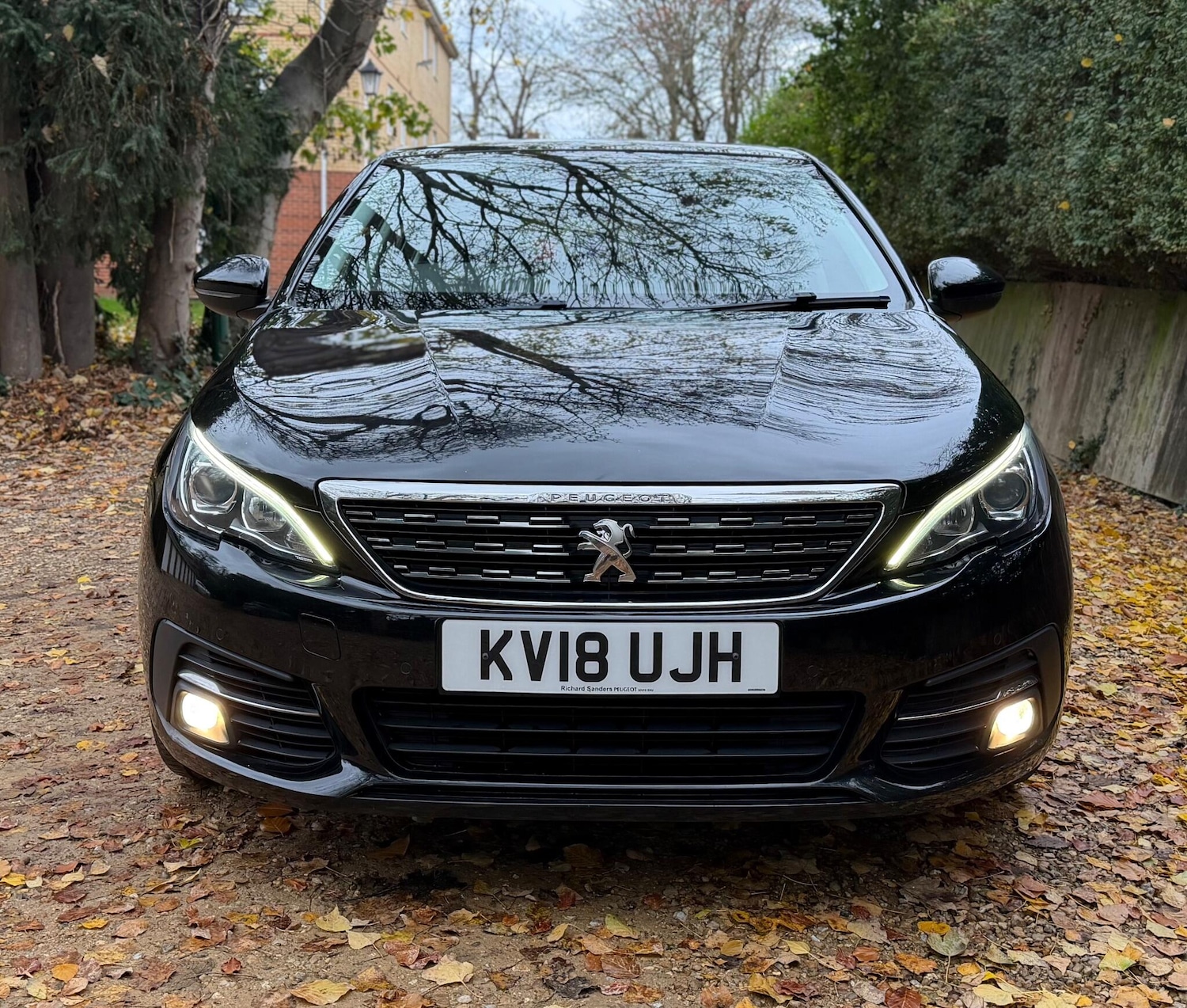 Used Peugeot 308 2018 for sale - 76802435: Photo 2