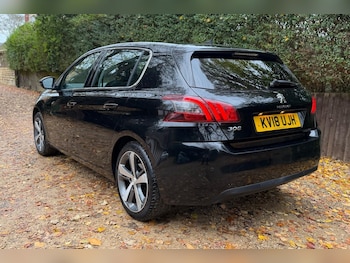 Used Peugeot 308 2018 for sale - 76802435: Photo