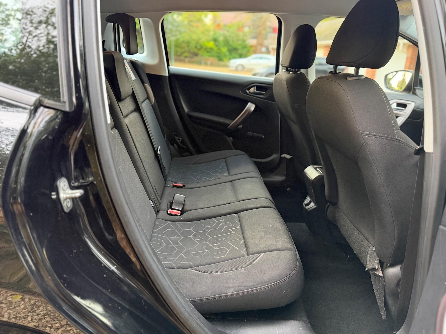 Used Peugeot 2008 2015 for sale - 76550803: Photo 15