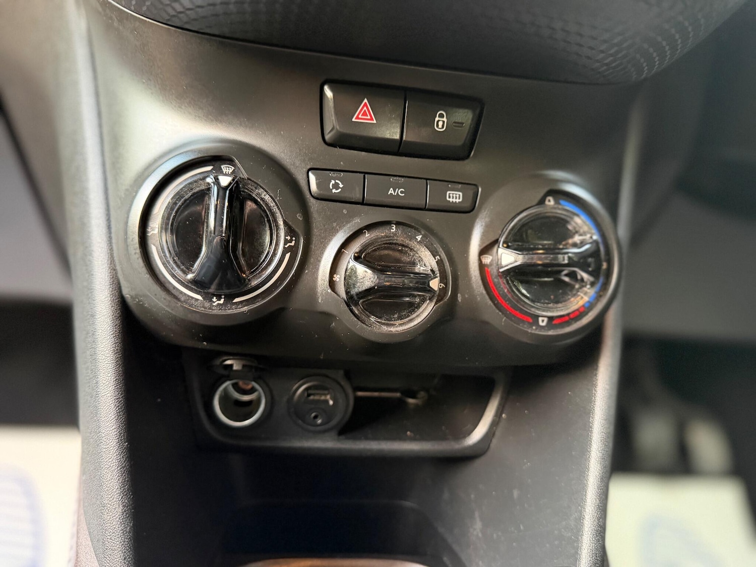 Used Peugeot 2008 2015 for sale - 76550803: Photo 16