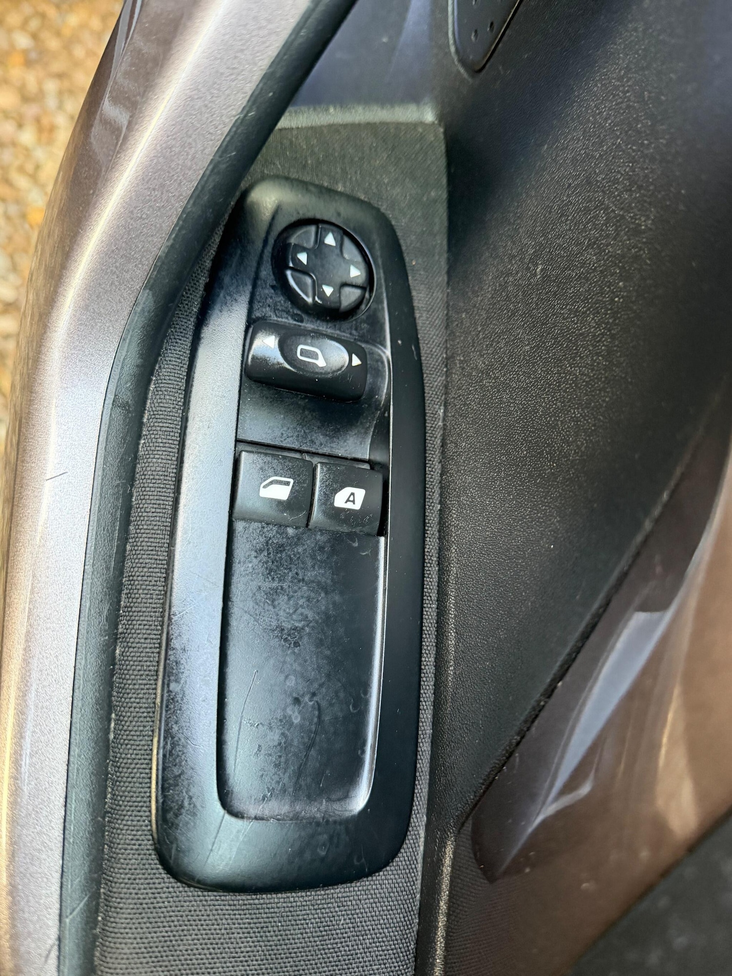 Used Peugeot 2008 2015 for sale - 76550803: Photo 18