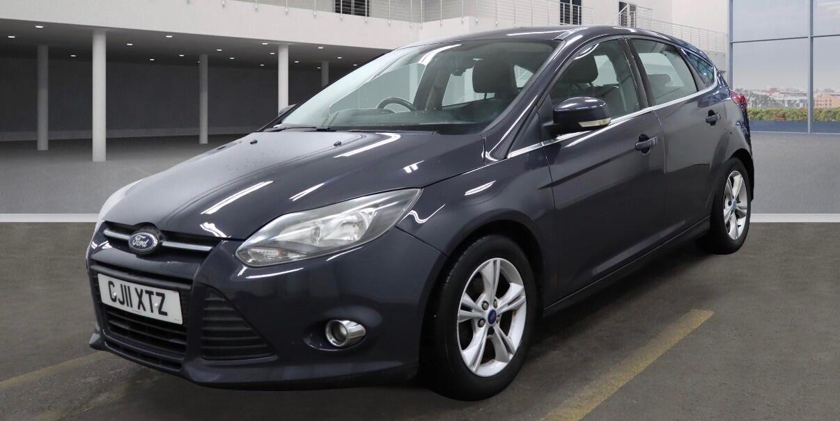 Used Ford Focus 2011 for sale - 76855675: Photo 2