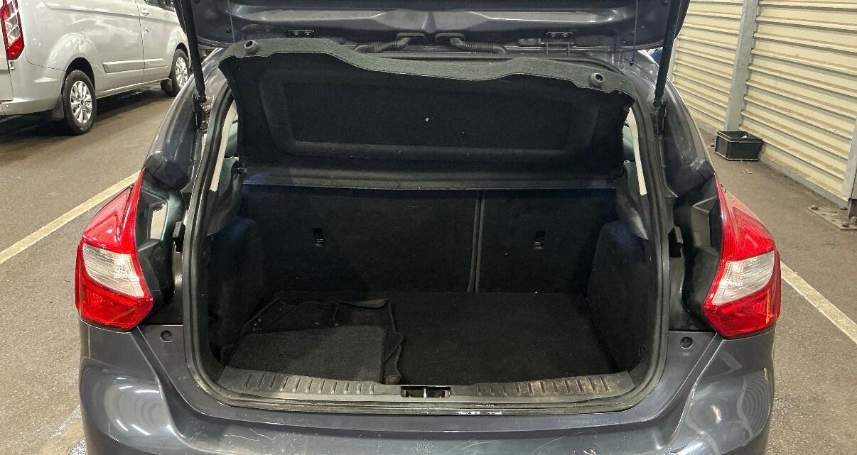 Used Ford Focus 2011 for sale - 76855675: Photo 7