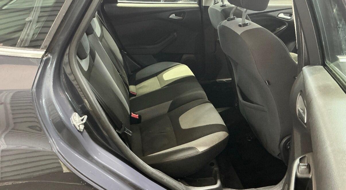 Used Ford Focus 2011 for sale - 76855675: Photo 8