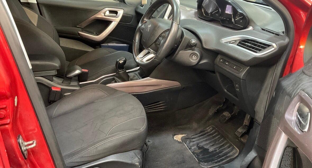 Used Peugeot 2008 2015 for sale - 76839574: Photo 11