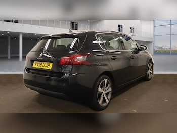 Used Peugeot 308 2018 for sale - 76550791: Photo