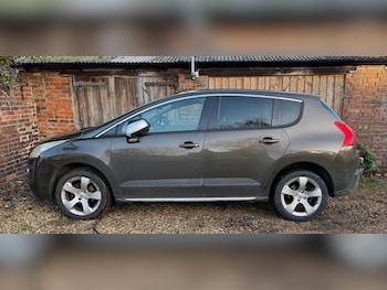 Used Peugeot 3008 2011 for sale - 77016293: Photo