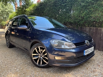 Used Volkswagen Golf 2013 for sale - 76549374: Photo