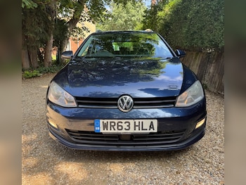 Used Volkswagen Golf 2013 for sale - 76549374: Photo