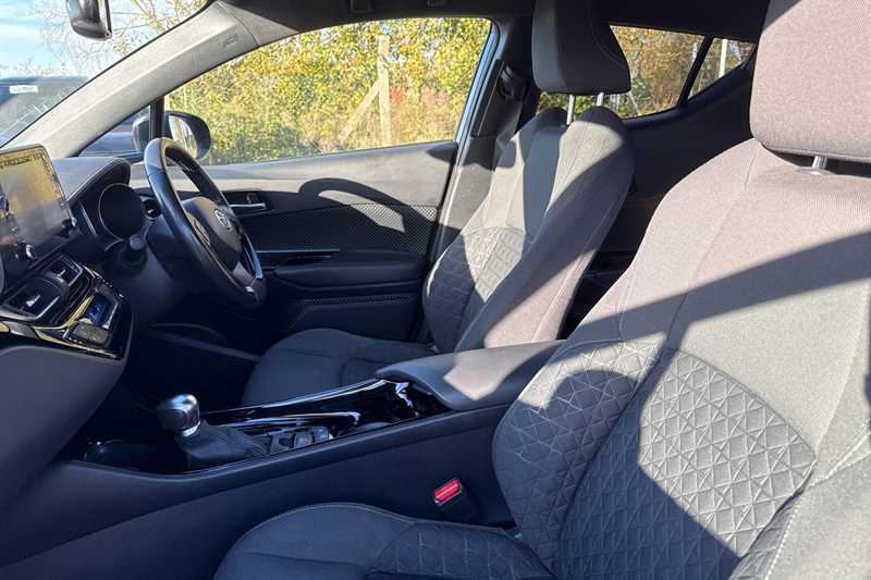 Used Toyota C-HR 2020 for sale - 77841778: Photo 30