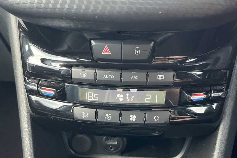 Used Peugeot 2008 2016 for sale - 76487652: Photo 15