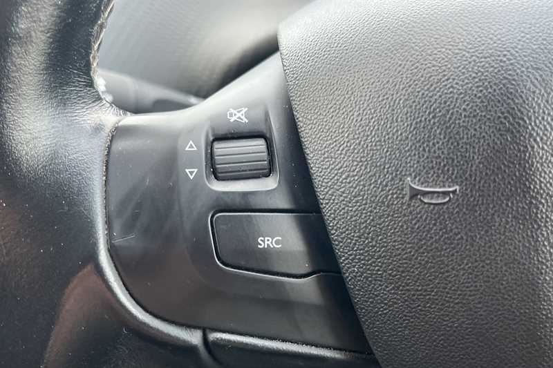 Used Peugeot 2008 2016 for sale - 76487652: Photo 21