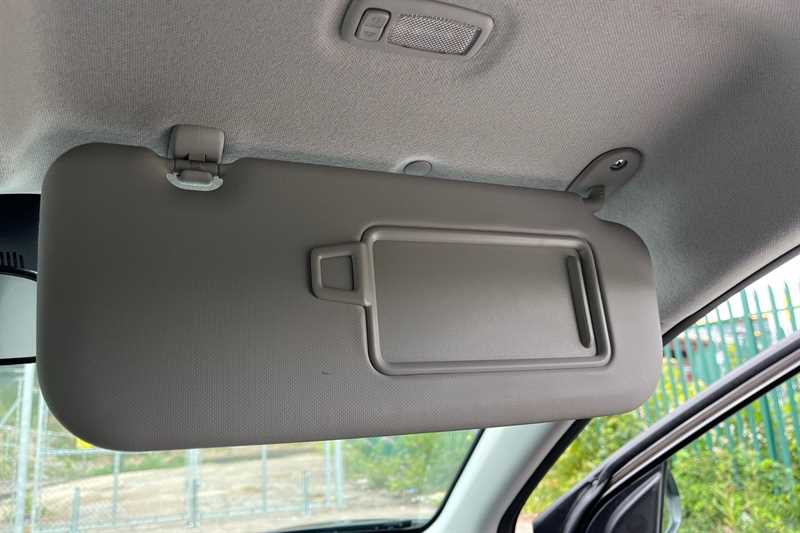 Used Kia Stonic 2022 for sale - 77146968: Photo 35