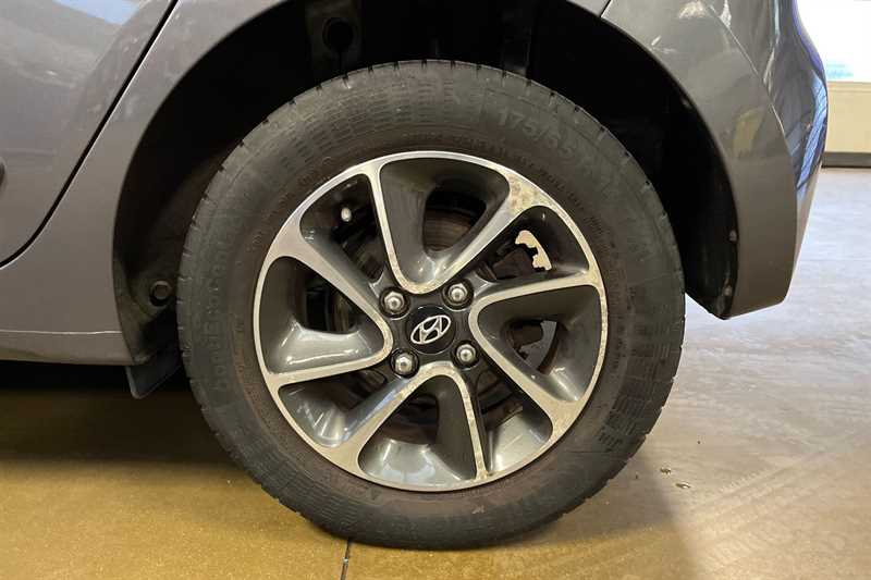 Used Hyundai i10 2019 for sale - 77471555: Photo 34