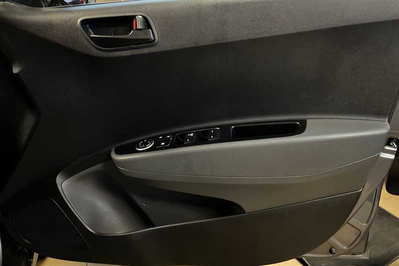 Used Hyundai i10 2019 for sale - 77471555: Photo 45