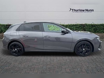 Used Vauxhall Astra 2022 for sale - 76204416: Photo 2