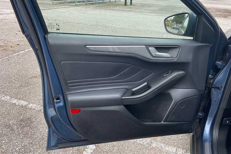 Used Ford Focus 2020 for sale - 76636093: Photo 24