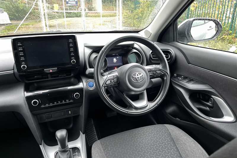 Used Toyota Yaris Cross 2024 for sale - 77414045: Photo 11