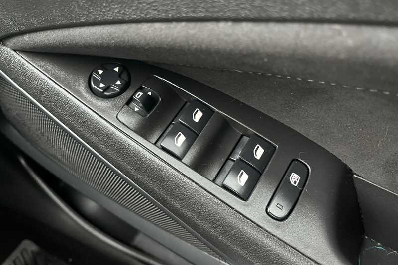 Used Vauxhall Crossland 2022 for sale - 77472053: Photo 16