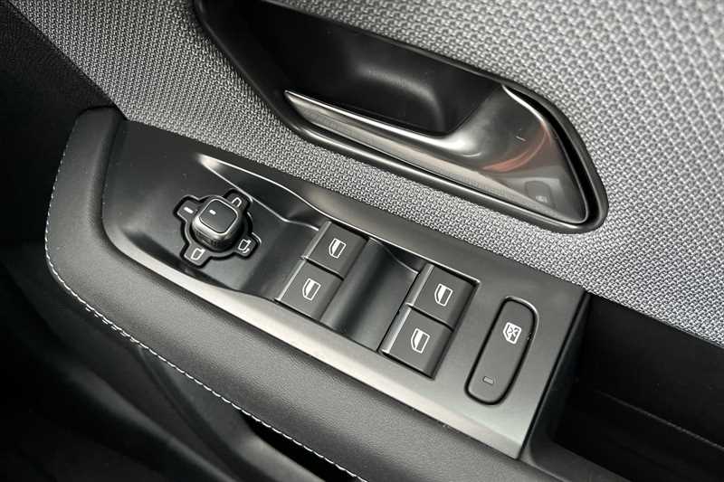 Used Vauxhall Grandland 2024 for sale - 77146635: Photo 16