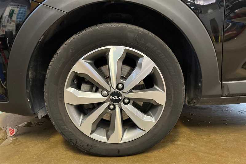 Used Kia Stonic 2023 for sale - 77146498: Photo 25