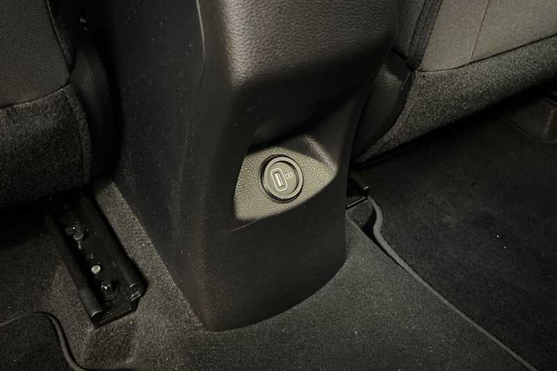 Used Kia Stonic 2023 for sale - 77146498: Photo 31