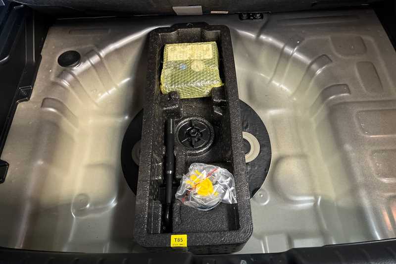 Used Kia Stonic 2023 for sale - 77146498: Photo 40