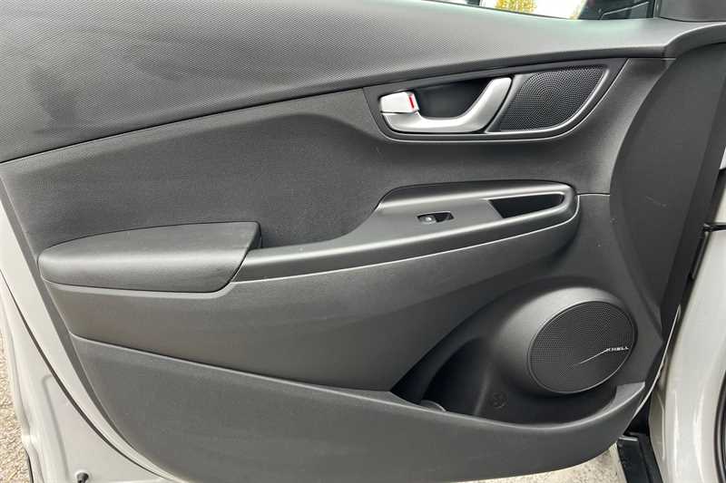 Used Hyundai KONA 2022 for sale - 76328459: Photo 27