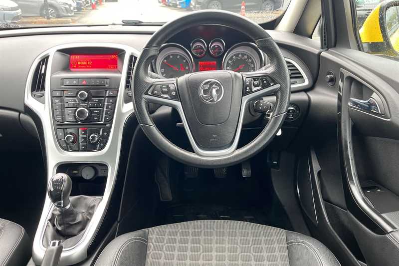 Used Vauxhall Astra GTC 2015 for sale - 76400863: Photo 11