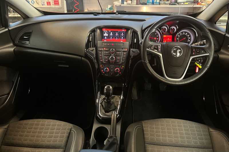 Used Vauxhall Astra GTC 2017 for sale - 77471823: Photo 12