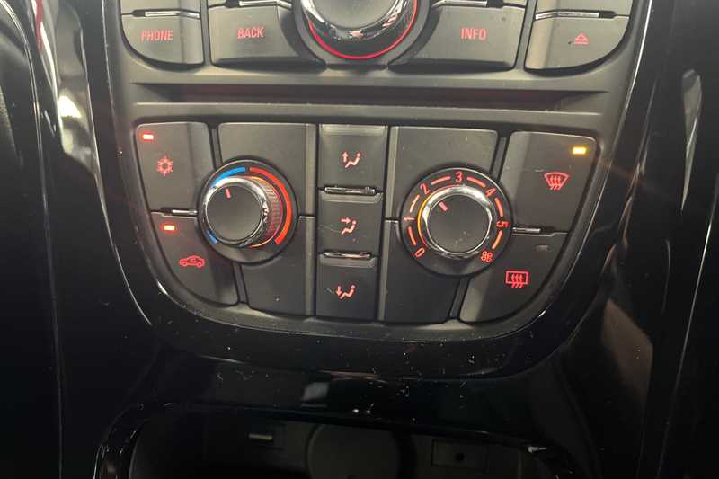 Used Vauxhall Astra GTC 2017 for sale - 77471823: Photo 15