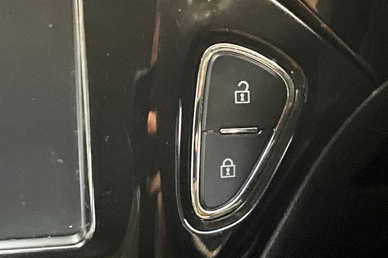 Used Vauxhall Corsa 2016 for sale - 76842375: Photo 52