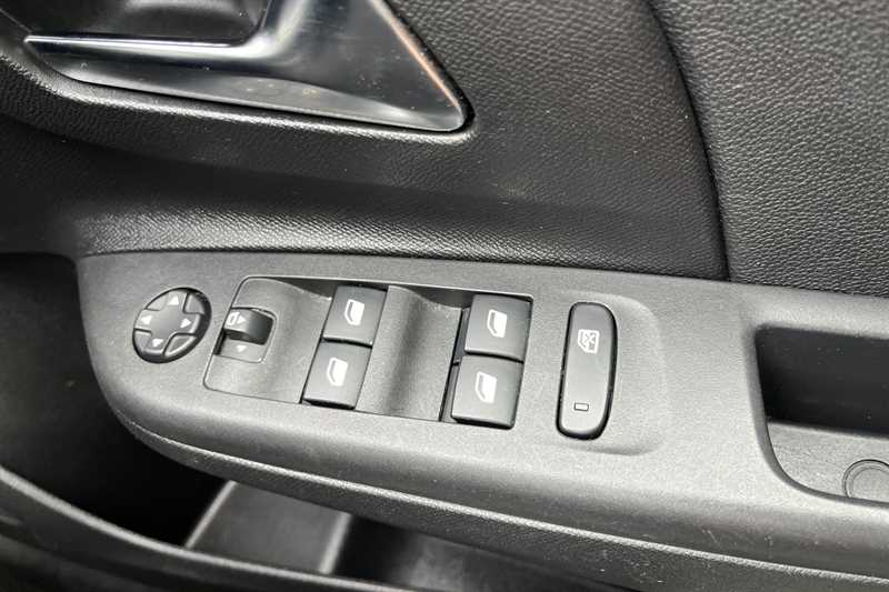 Used Vauxhall Corsa 2023 for sale - 76339021: Photo 16